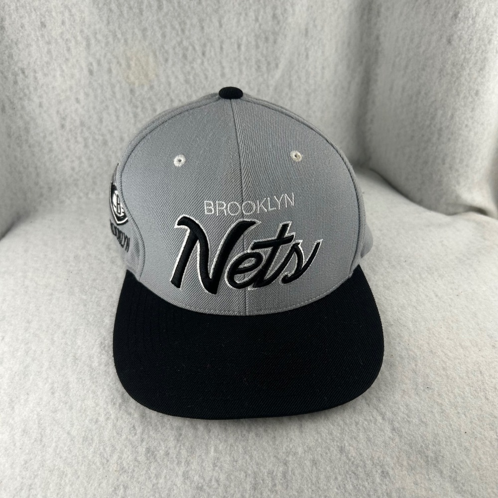 Mitchell & Ness Hat Brooklyn Nets Mens OSFM Grey Black Snapback NBA Cap‎